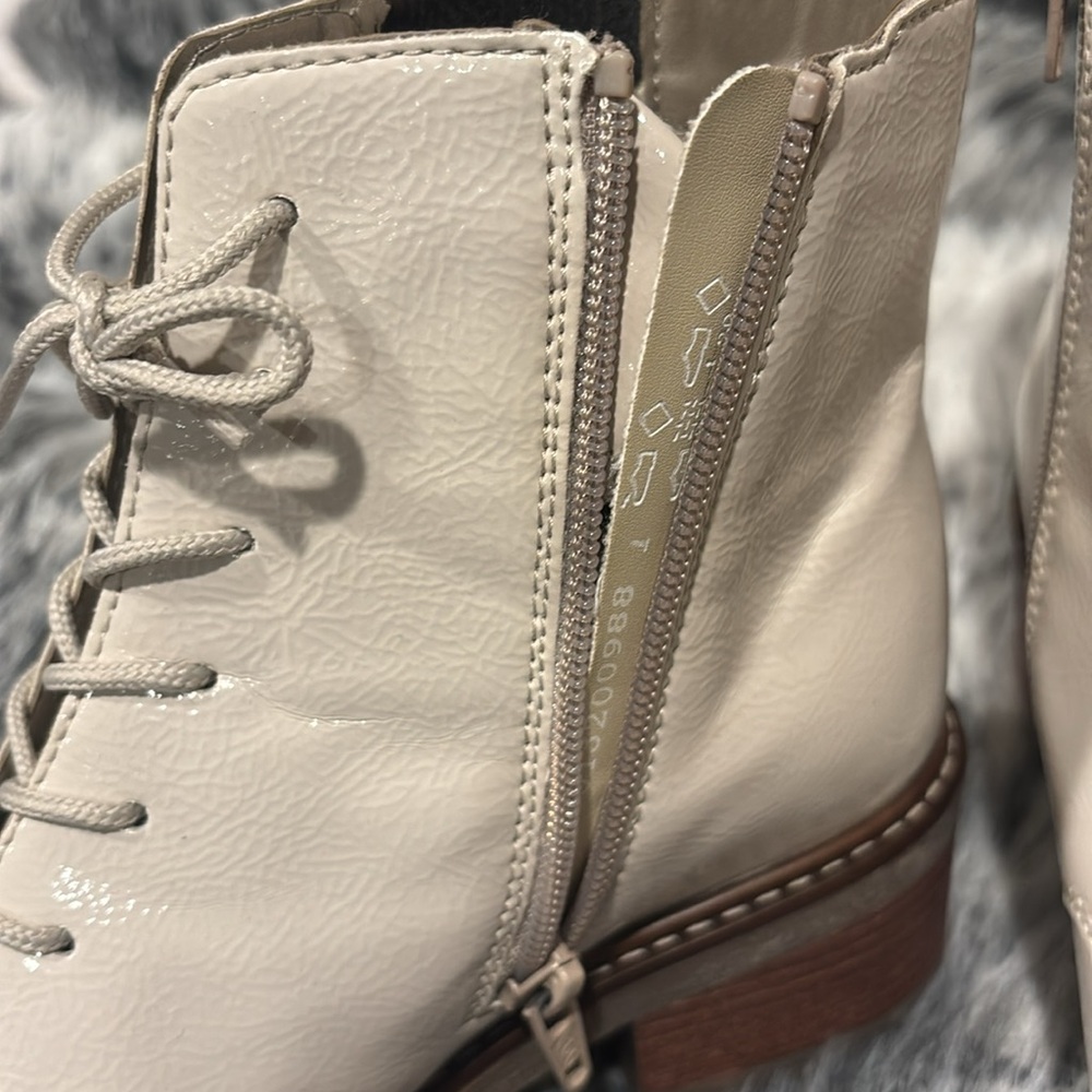 Remonte Combat Boot* Cream* - Picture 3 of 11